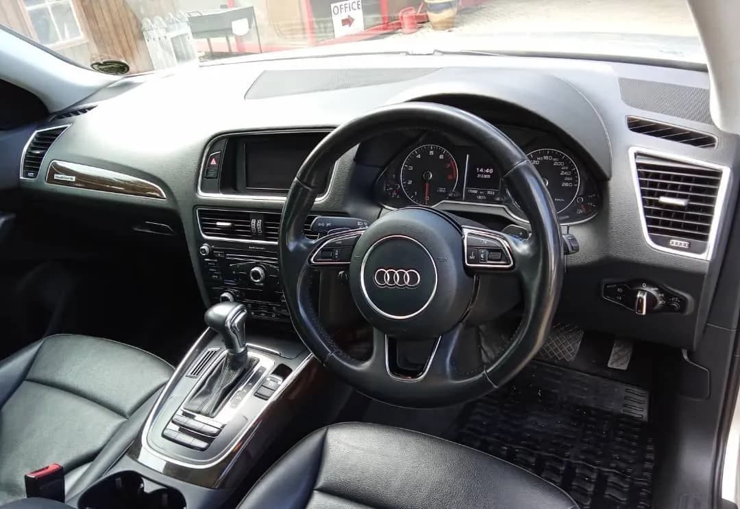 Audi Q5 3.0 200KW TFSI SE Quattro