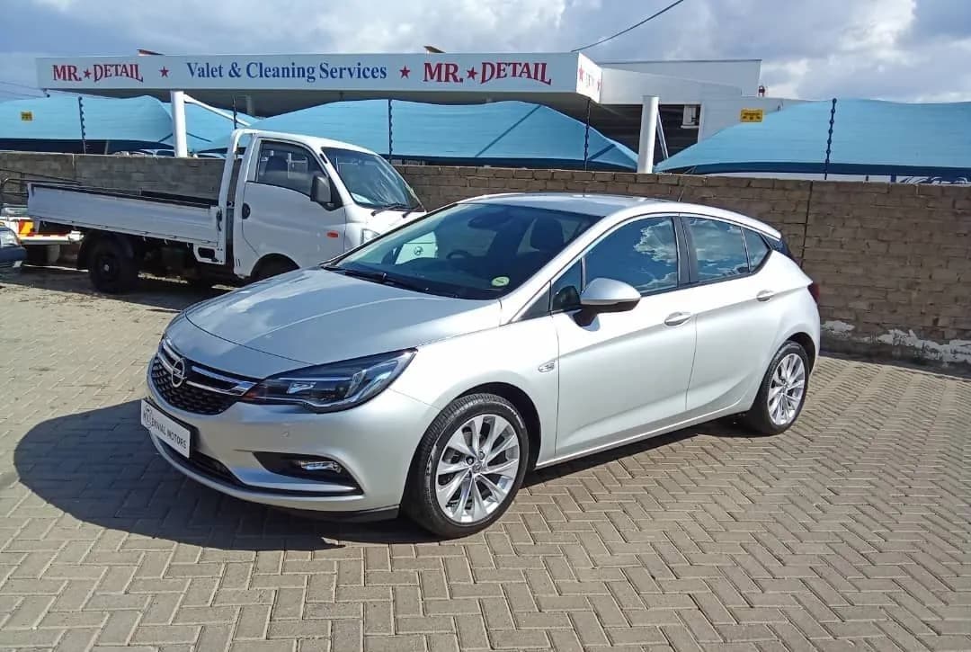 Opel Astra 1.0T ENJOY