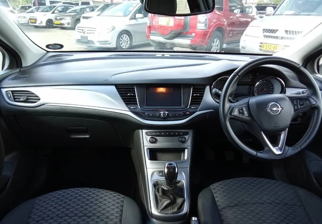 Opel Astra 1.0T ENJOY